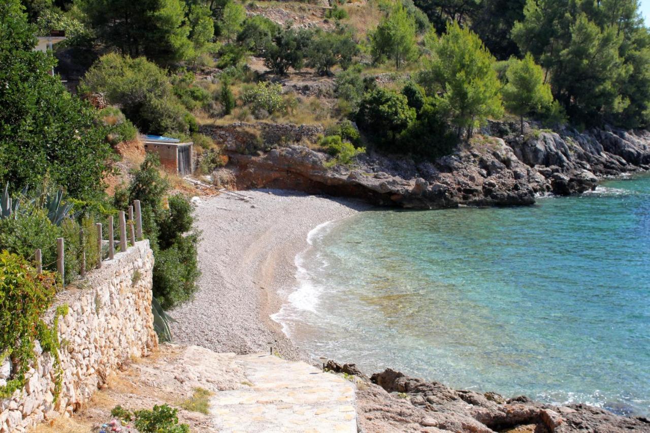 Seaside Secluded Apartments Cove Torac, Hvar - 589 Gdinj Eksteriør billede